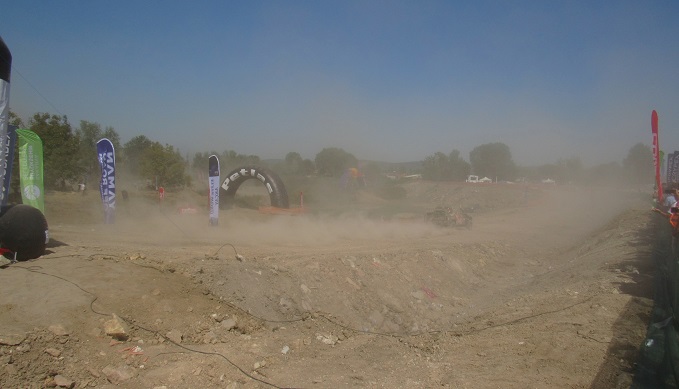 Off-road yarışları Sakarya'da son etabı nefesleri kesti.