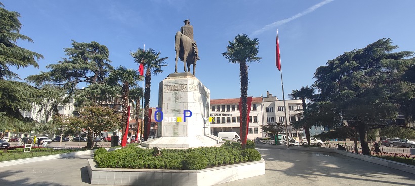 Bursa Atatürk Anıtı