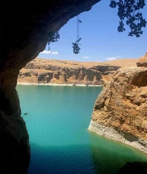 Karaleylek Kanyonu ; Elazığ