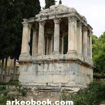 Gümüşkesen mezar anıtı , Milas