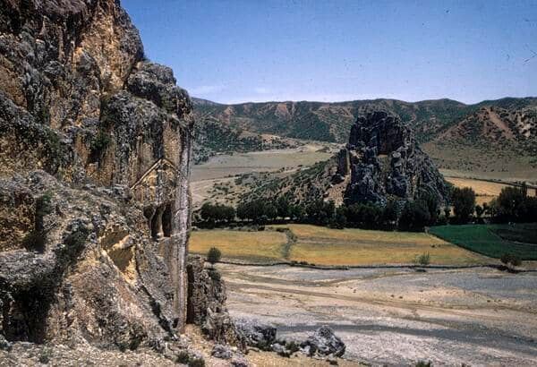 Kale Kapı Kaya Mezarı ; Taşköprü , Kastamonu