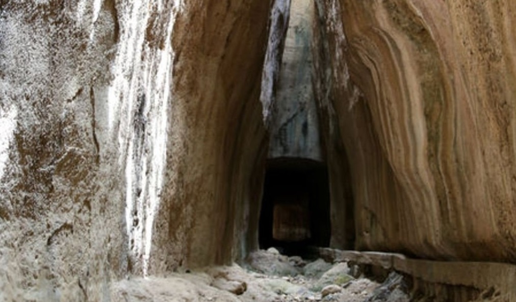 Beşikli mağara ; Samandağ , Hatay