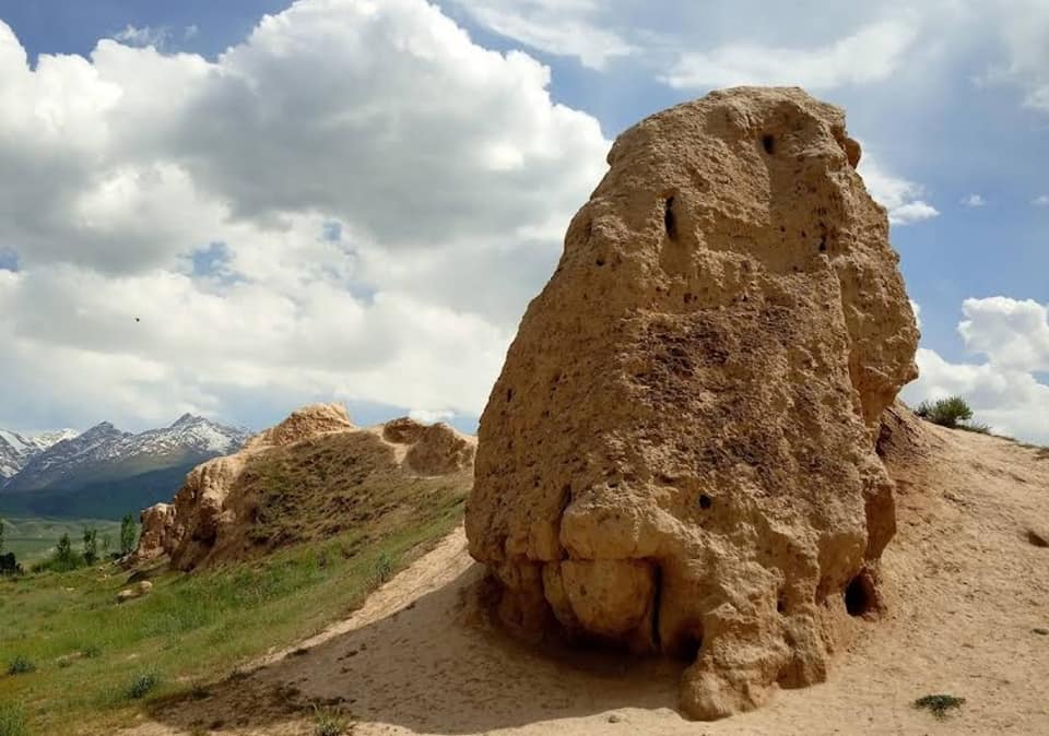 Koşoy Korgon kalesi, Kırgızistan