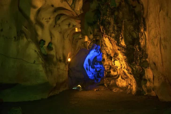 Yalan Dünya Mağarası ; Gazipaşa , Antalya 