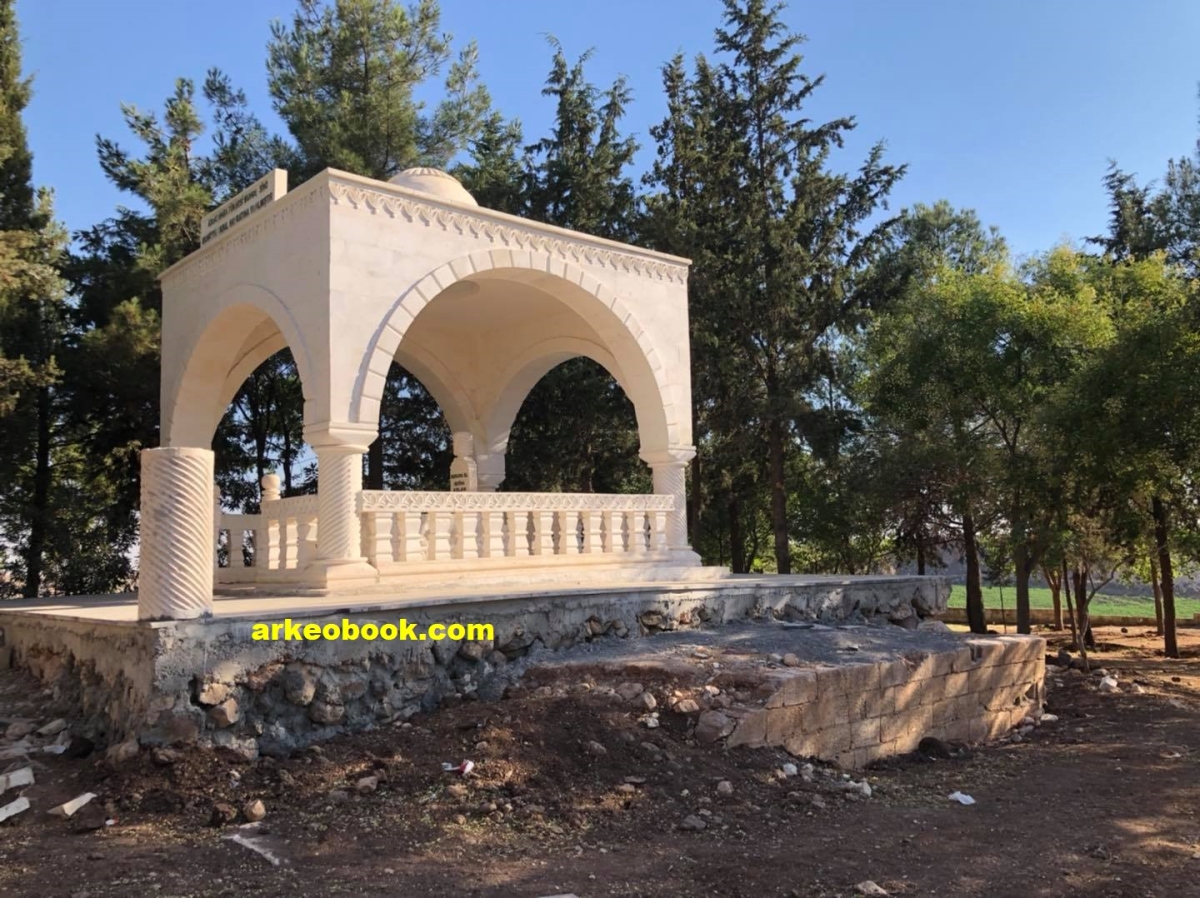 Aslan Baba Türbesi - Aslanbaba Köyü ; Viranşehir , Şanlıurfa