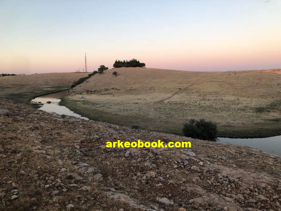 Aslan Baba Türbesi - Aslanbaba Köyü ; Viranşehir , Şanlıurfa