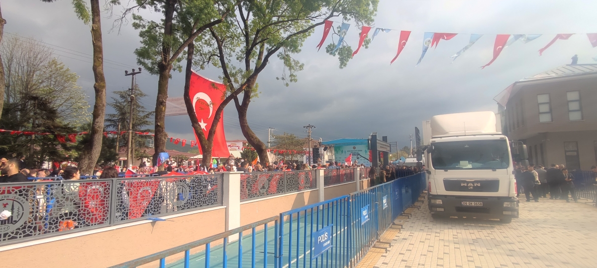 Recep Tayyip Erdoğan Akyazı Spor Kompleksi Açılış Töreni'nde