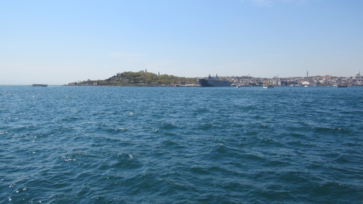 TCG Anadolu (L-400) savaş gemisi İstanbul'da