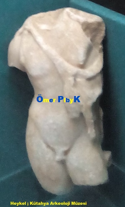Kütahya Arkeoloji Müzesi'ndeki heykellerin görselleri