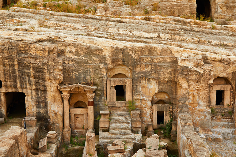 Kızılkoyun nekropol alanı ; Şanlıurfa 