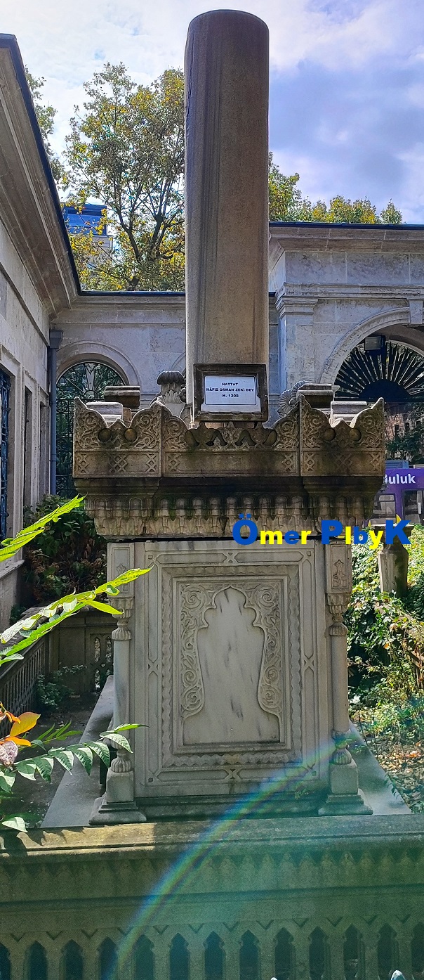 Hattat Hafız Osman Zeki Bey Osmanlı mezarı
