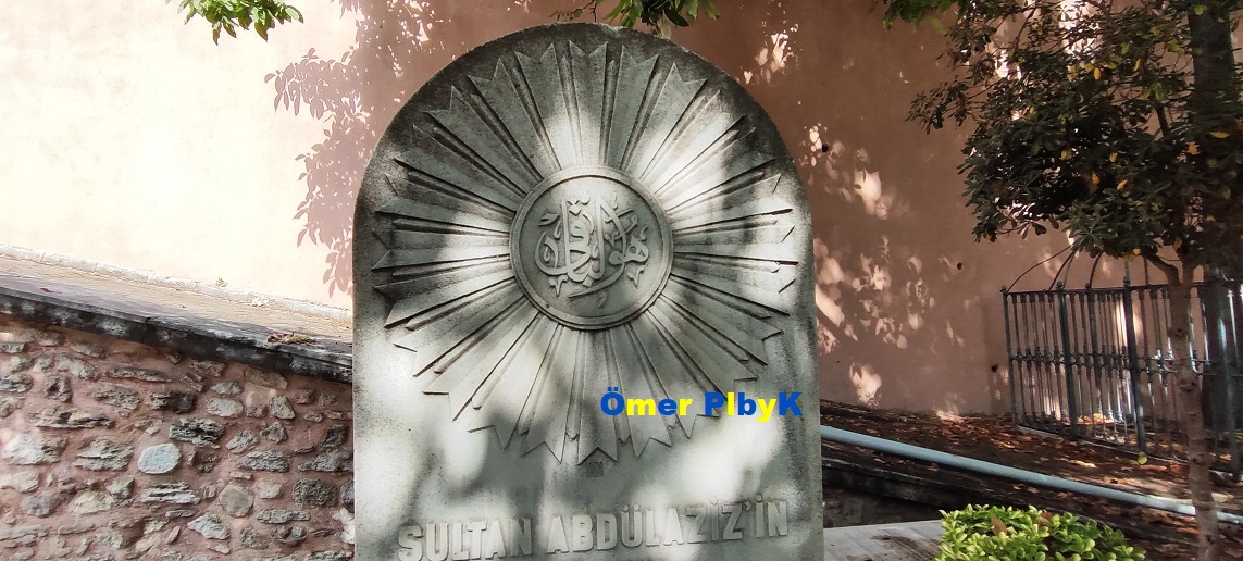 Şehzade Yusuf İzzeddin Efendi kızı Mihriban Mihrişah Osmanoğlu Osmanlı mezarı