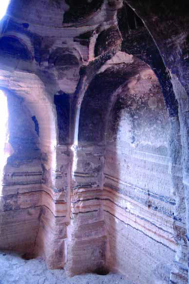 Çarakar Ermeni manastırı ; Kars
