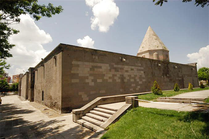 Gevher Nesibe Sultan Medrese ve Sifahanesi