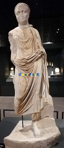 İmparator Balbinus Heykeli ; Mersin Arkeoloji Müzesi