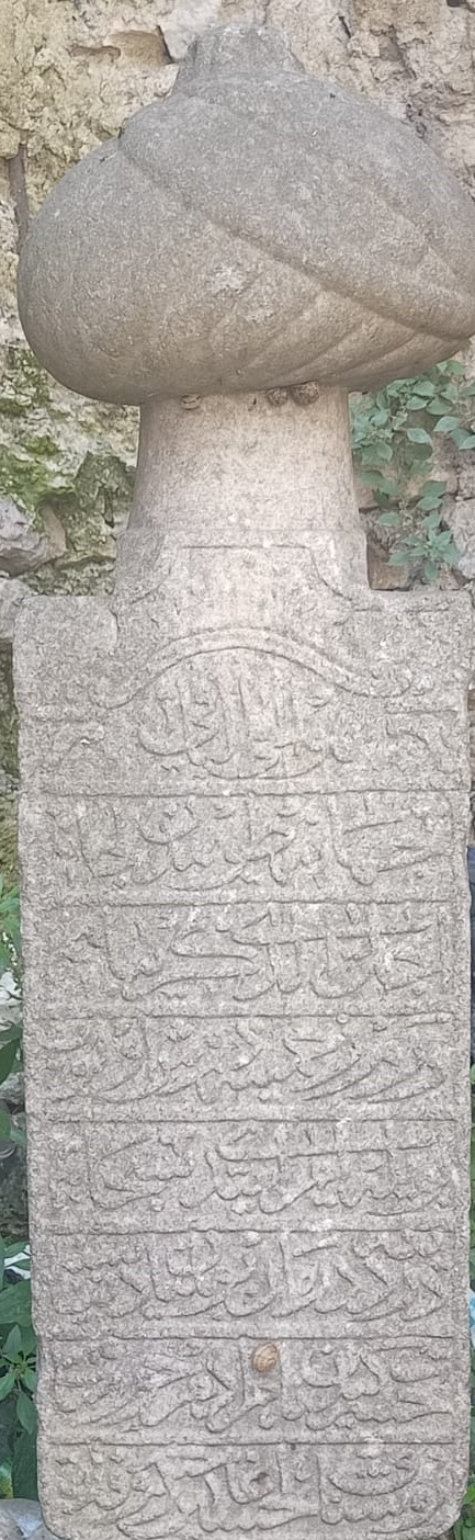 Hüseyin Ağâ'nın Osmanlıca mezar taşı